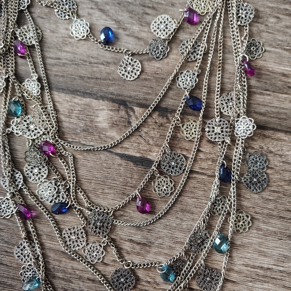 Elegant Multi-Color Necklace - Picture 3 of 6